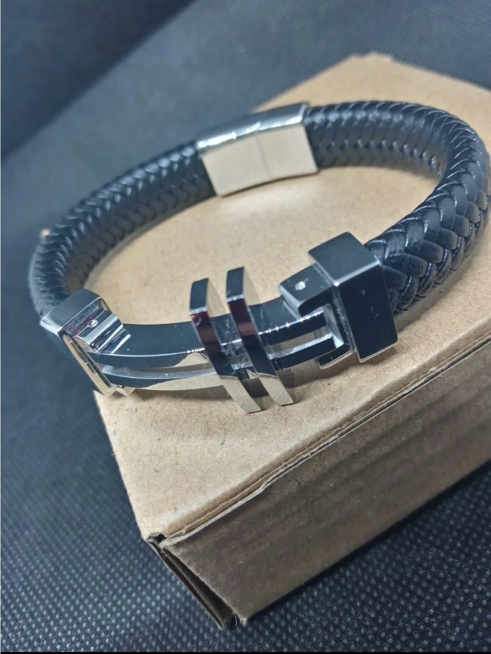 N/A sleek black